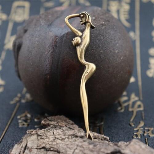 Antique Pure Brass Sexy Lady Earpick Craft Ear Cleaner Earwax Spoon Ear Pick Portable Key Chain Pendant Home Decoration Statues