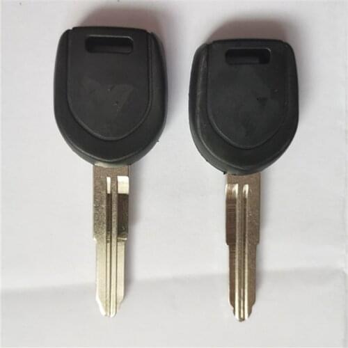DAKATU With LOGO Transponder Car Key Shell Case Fob For MITSUBISHI Colt Lancer Mirage Outlander Pajero Replacement Car key shell