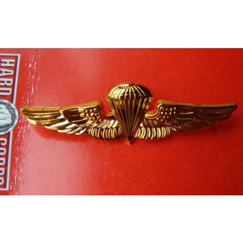 US U.S. NAVY PARACHUTE PARACHUTIST LANDINGS WINGS METAL BADGE