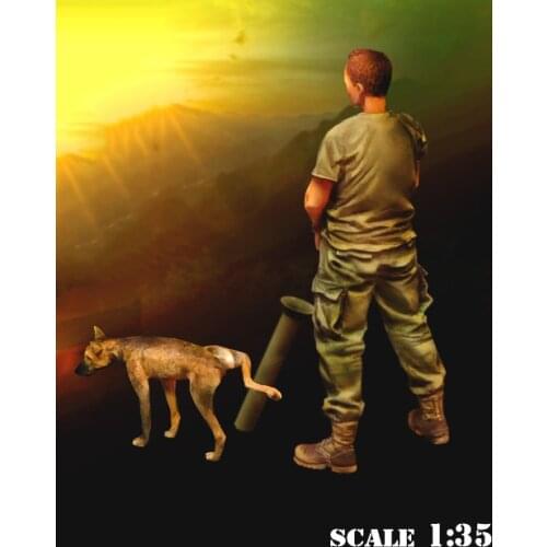 New Unassembled 1/35 modern stand warrior with dog Resin Figure Unpainted Model Kit