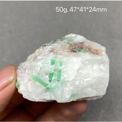 100% Natural green emerald mineral gem-grade crystal specimens stones and crystals quartz crystals