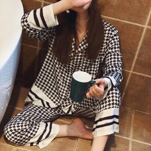 Womens New Ice Thin Summer Long-sleeved Leopard Grain Thousands of Birds Foreign Trade Home Clothes Behalf of Ice Silk Pajamas