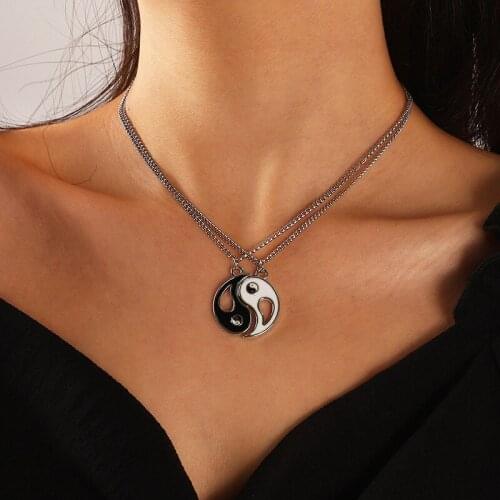 Yin Yang Pendant Necklace for Couples Splittable Tai Chi Symbol Necklaces Female Clavicle Chain 2021 Fashion Jewelry New