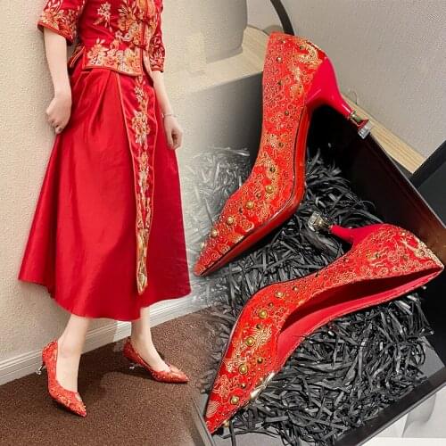 Womens High Heels, Embroidered Wedding Shoes in Chinese Retro Style, Pointed Stilettos Pumps Decorated with Rivets