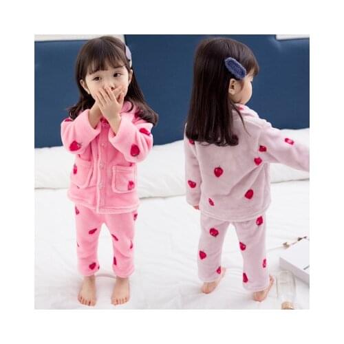 2 3 4 5 6 7 Years Baby Girls Pyjamas Sets Flannel Strawberry Print Homewear Toddler Girl Clothes Warm Winter Sleepwear Nightwear