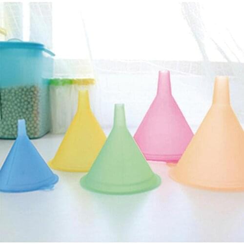 5 PCS Colorful Plastic Funnel Small Medium Large Variety Liquid Oil Kitchen Set funnel Small Medium Liquid Oil Large Variety Kit
