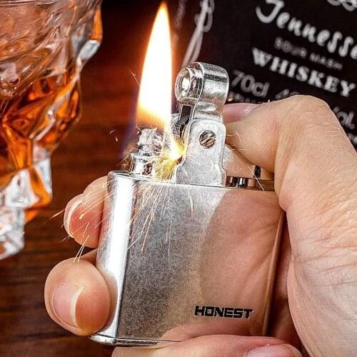 High Grade Waterproof Windproof Kerosene Lighter Retro Copper Cigarette Cigar Lighters Mens Smoking Tool Men Gift Gadgets