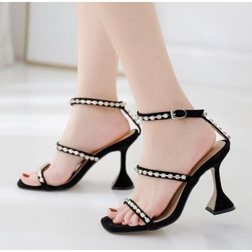 Foreign Trade Large Size 2020 Summer Open Toed Womens One Character Slim Belt Wine Ring Heel High Heel Diamond Sandals
