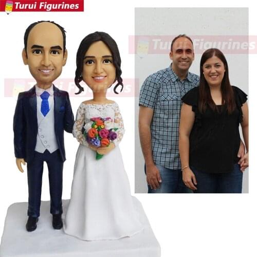 Wedding cake topper king and queen love with daughter son custom bobblehead personlized bride and groom figurine mini statue