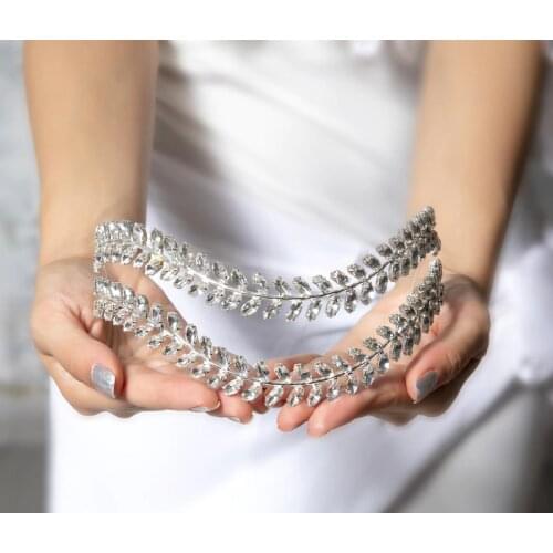 Kırmızı Cekmece Brooches