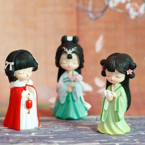 Funny Antique Girl Car Decoration Chinese Style Cute Girl Hand Office Resin Crafts Cake Baking Decoration Birthday Gifts