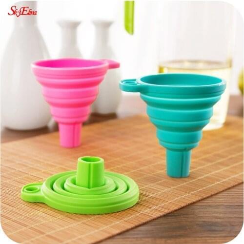 1pcs Mini Foldable Funnel Silicone Liquid Funnel Folding Portable Funnels Be Hung Household Oil Honey Tools Kitchen gadget 5z