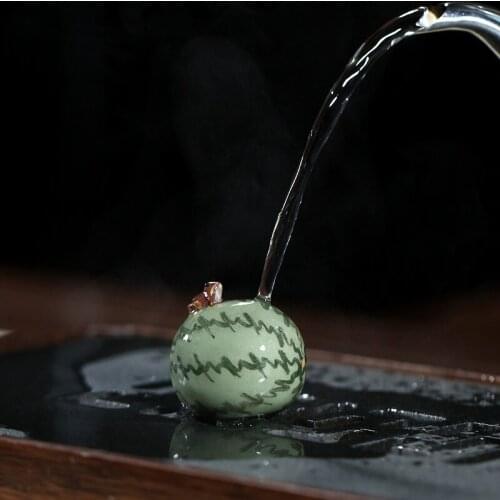 Purple Clay Tea Pet Watermelon Color Changing Handmade Water Spray Frog Kung Fu Tea Pet Personality Cerimonia Teaware DG50CC