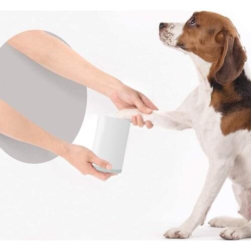 Luxurious Silicone Pet Foot Washer Cup Portable Outdoor Pets Paw Cleaner Cup One Click Quick Feet Wash Cleaner for Dirty Cat Paw