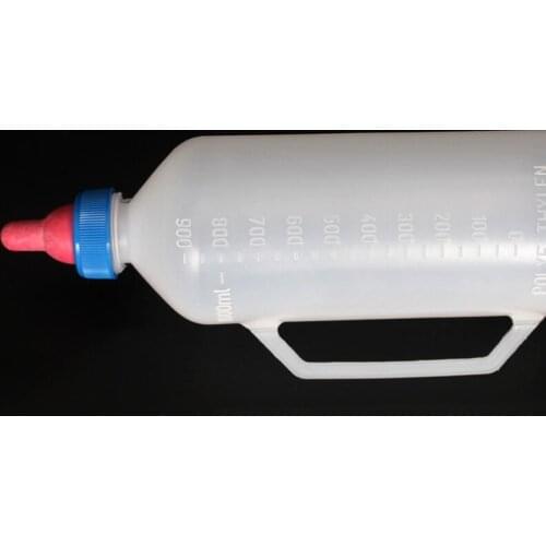Lamb Feeder Milk Bottle with Nipple Plastic 1500ml Capacity Nursing Bottle with Handle for Cattle Horse Goat Sheep Pig