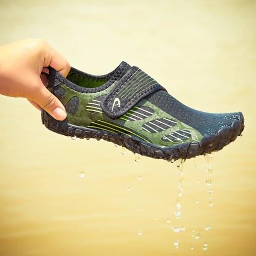 2020 Men Barefoot Five Fingers Shoes Summer Water Shoes For Outdoor Lightweight Mens Aqua Shoes Yoga Sports Sneakers Man Hiking
