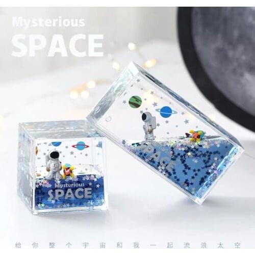 W&G Creative Decompression Space Astronaut Quicksand Decoration Keychain Ornaments