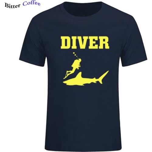Hot Sale NEW 100%Cotton Diver T Shirt Shark Fish Scuba Diver Sea Birthday Present Snorkle Flippers Tee Shirt Harajuku Streetwear