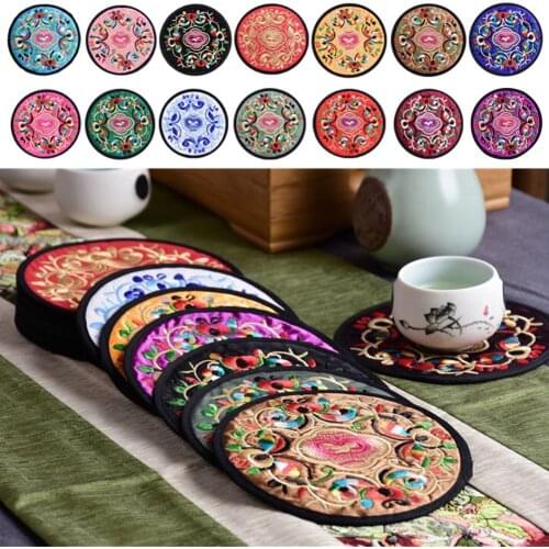 Chinese Style 10pcs Round Embroidered Cloth Coasters Vintage Ethnic Floral Design Teacup Mat Dining Table Placemat Cup Mats Pads