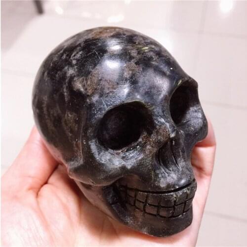 7-8cm Natural Stone Crystal Skull Hand Made Carved Figurine Feng Shui Healing Stone Handicraft Decoration Gifts
