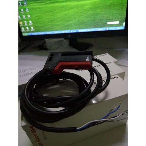 GS 61/6D.2 tag sensor slot type electric eye labeling machine