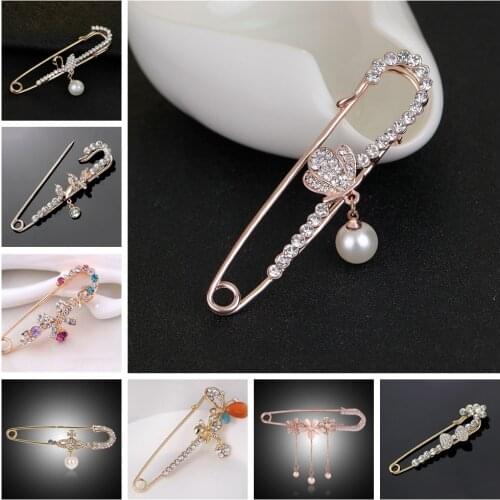 Big Size Pendant Charm Hijab Pins for Women Peacock Swan Butterfly Animal Pearl Bow Brooch for Women Jewelry Accessories Fashion