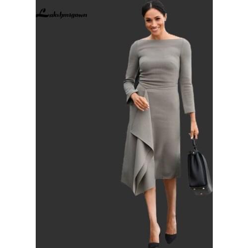 Simple Gray Mother Of The Bride Dresses Sheath Scoop 3/4 Sleeves Knee Length Plus Size Short Groom Mother Dresses For Weddings