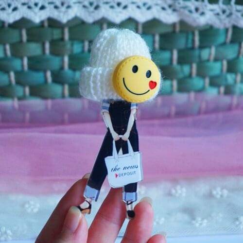 Cheap Big Smile Face Brooch Woman Cartoon Acrylic Brooches Character Icons Girl Cute Lapel Pins Badges On Backpack Friend Gifts
