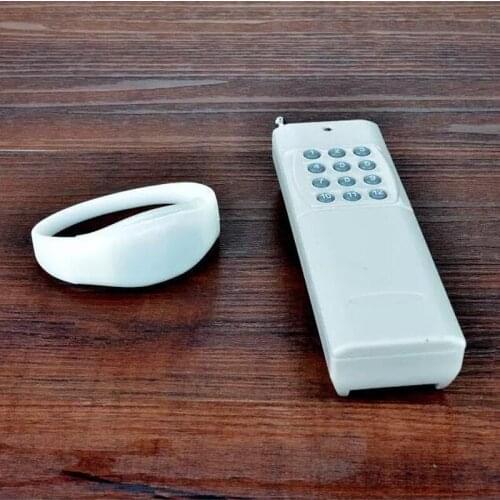 150pcs/Lot Led Flash Illuminated RGB Color Changing Bracelets with 12 Keys Remote Control For Holiday Party Event Decor ZA4467