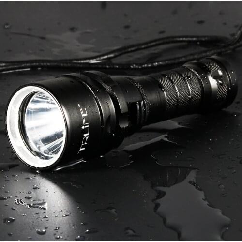 Professional Scuba Diving Flashlight IP8 Waterproof L2 200M Underwater Dive light Torch Powered by 18650 battery With hand rope