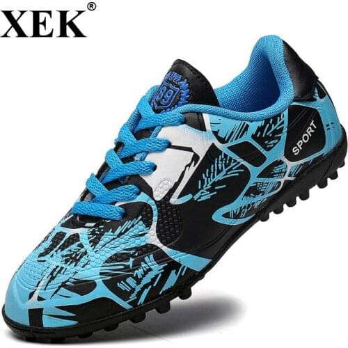 XEK 2018 Soccer Shoes TF Soles Breathable Outdoor Sneakers For Men Football Training Boots GSS26
