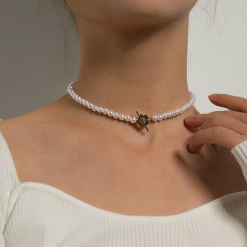 2021 Fashion Imitation Pearl Choker Necklace for Women Simple Cute Flower OT Toggle Clasp Clavicle Chain Collar Wedding Jewelry