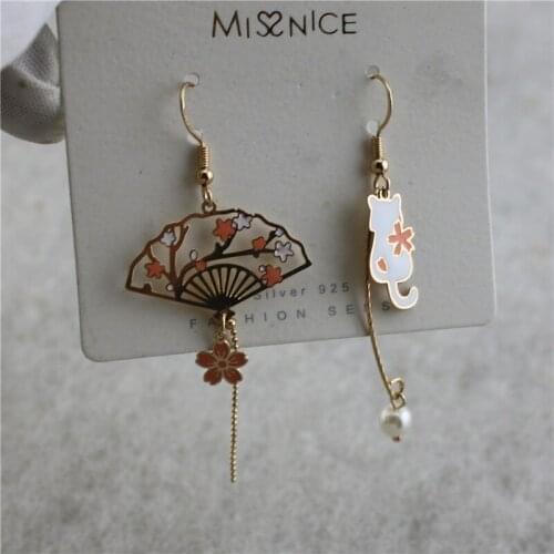 Vintage palace fan earrings, custom national style earrings, asymmetrical cute cat earrings without pierced ears