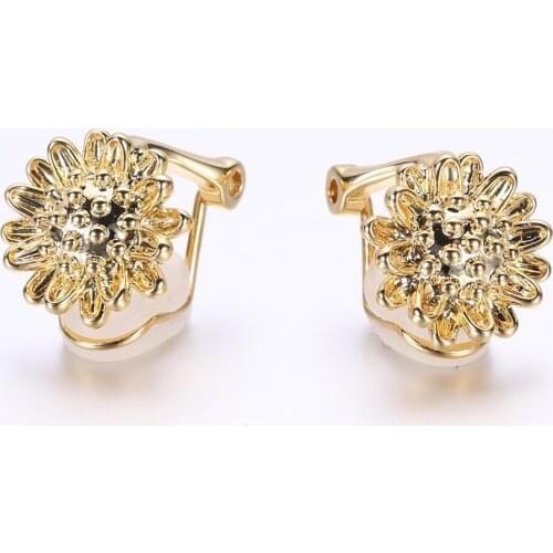 Fashion Decorate No Inlay Chrysanthemum Shape Gold Color Avoid Perforation Copper Woman Comforfit Ear Clips