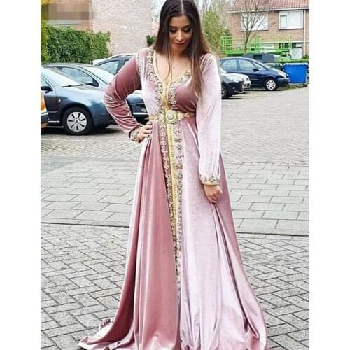 Vintage Moroccan Caftans Pink Velvet Evening Dresses v neck Long Sleeves Party Dress with Beading A-Line Robe De Soiree Formal G
