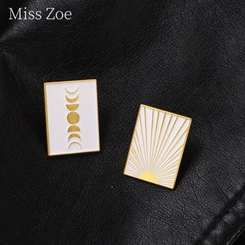 Mystical Phase Of The Moon Enamel Pin Simple And Unique Lunar Eclipse Brooches Badges Backpack Caps Decor Gifts For Women Jewelr
