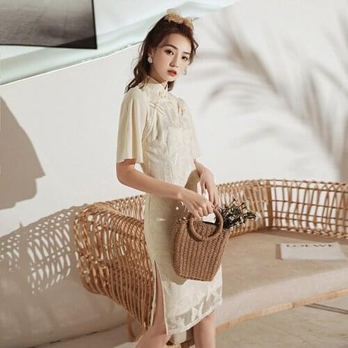 New Women Traditional Dress New Embroidered Lace Medium Length Cheongsam Ancient Chinese Style Elegant Qipao Slim Dress 2021