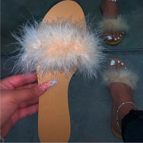 Summer new furry flip flop women 2020 flat-bottomed large size outer wear beach slippers home fox fur ms sandals