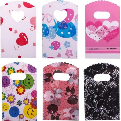 50Pcs Pretty Pattern Plastic Jewelry Bear Heart Flower Mix Small Mini Gift Bag For Wedding Birthday Party Candy Cake Gift Bag