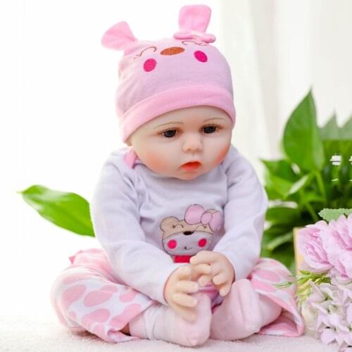 Soft Silicone Reborn Doll Girl 22 Inch 55 Cm Handmade Vinyl Bear Hat Simulating Toddler Face Kids Toy Festival Gift