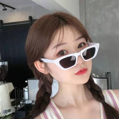 European and American fashion small frame sunglasses ins cat eye personality sunglasses street shooting decorative glasses