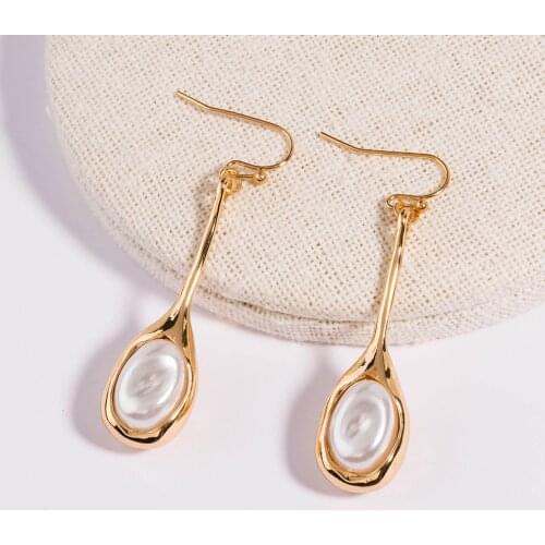 Fashion Temperament Pearl Inlaid Earrings Gold Color Long Earring Jewelry Female Gift Dangle Earrings
