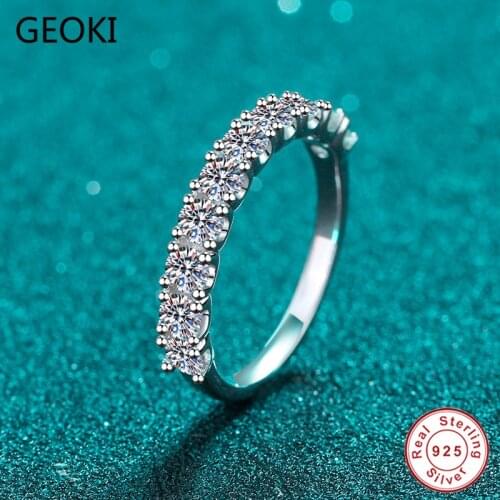 Geoki Passed Diamond Test Total 0.6-1 ct Perfect Cut Excellent Micro D Color VVS1 Moissanite Ring Women Trendy Wedding Rings