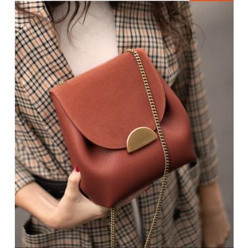 Ai Shangmei bag French niche design bucket bag womens autumn/winter 2019 new chain one-shoulder sloping bag