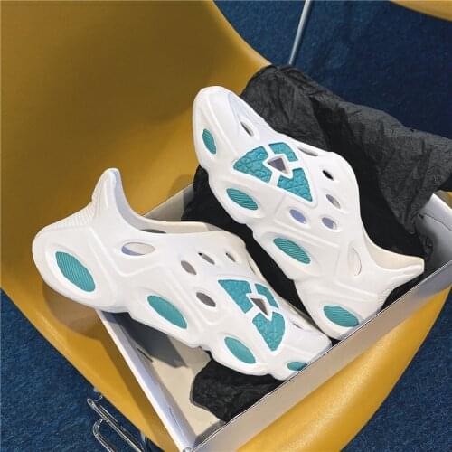 New Summer Mens Sandals Unisex Casual Hollow Out Beach Home Sandals Slip On Soft Breathable Garden Clogs Water Shower Shoes