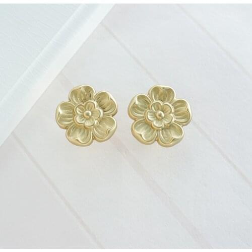 Gold Flower Cabinet Drawer Handles Brass Furniture Hardware Handle Single hole Wardrobe Closet Door Knobs Kitchen Cupboard Pull