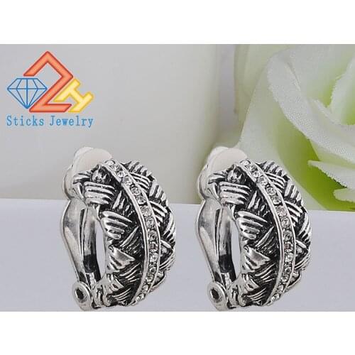 New Vintage Silver Color Rhinestone Ear Clip Earrings for Women Punk Style Geometry Earrings Metallic Party Jewelry