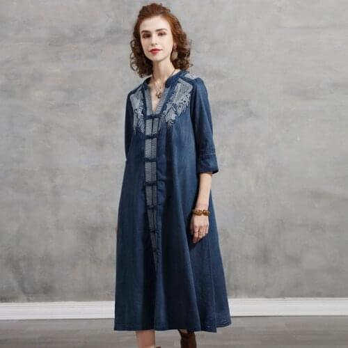 Johnature Women Denim Dresses V-Neck Three Quarter Sleeve Button Loose Embroidery Clothing 2021 Autumn Vintage Solid Color Dress