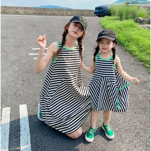 Mother and Daughter Dress Summer Family Matching Clothes Fashion Sleeveless Irregular Striped Dress for Mom and Girl Family Look