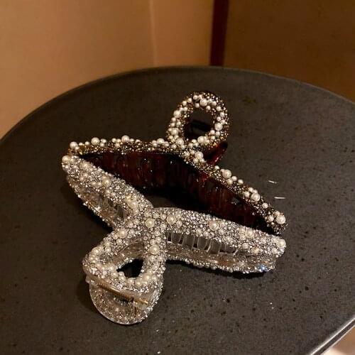 Elegant Pearl Hair Claw Clips for Women Crystal Hair Clamps Crab Hairpin Korean Girls Headwear Fashion Hair Accessories